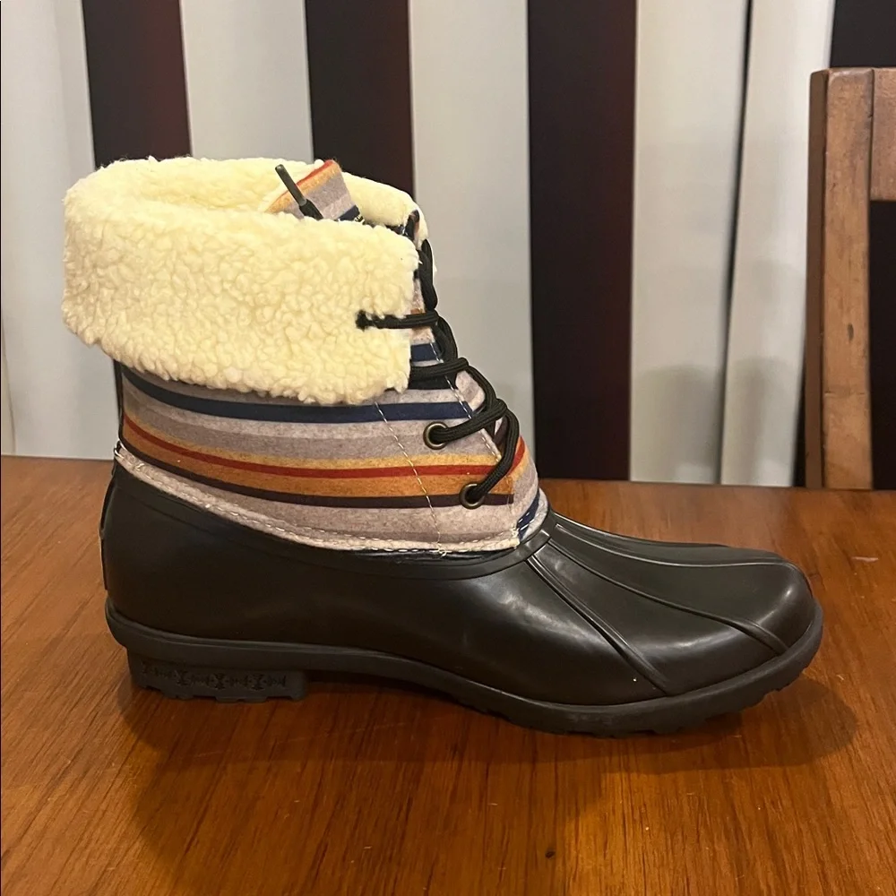 Pendleton Bridger Stripe Mid Duck Boots new Rain Snow Women’s Size 7